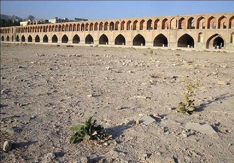 اعتراض شهرداری اصفهان برای توقف انتقال آب زاینده‌رود به یزد