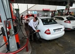 این ۵ گروه باید بنزین ۵۰۰۰ تومانی بزنند