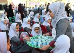 آغاز توزیع شیر رایگان در مدارس اصفهان