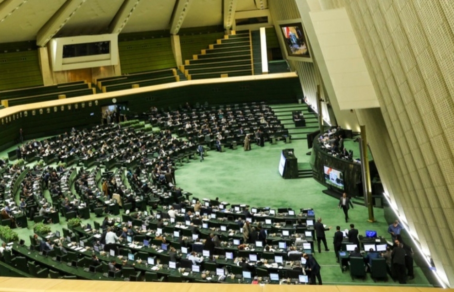 جلسه غیرعلنی مجلس برای بررسی مشکلات ارزی و معیشتی