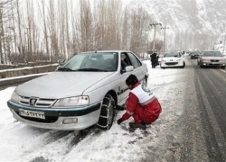 خودروهای فاقد زنجیر چرخ در محورهای برف‌گیر اجازه تردد ندارند