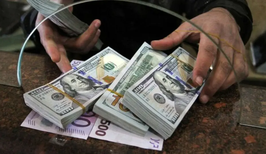 قیمت دلار امروز در بازار آزاد چهارشنبه ۳ دی