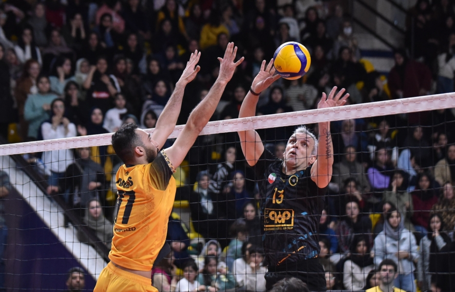 والیبال سپاهان چراغ‌خاموش در جمع مدعیان