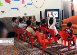 خانه‌ای ساخته‌ایم سایه‌بانش همه عشق!