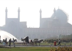 وضعیت هوای اصفهان و پنج شهر مجاور قرمز است