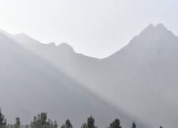 وقوع پدیده مه یخی در اصفهان و آغاز بارش‌ها از عصر امروز