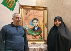 اسم این بچه را «احمدرضا» بگذارید