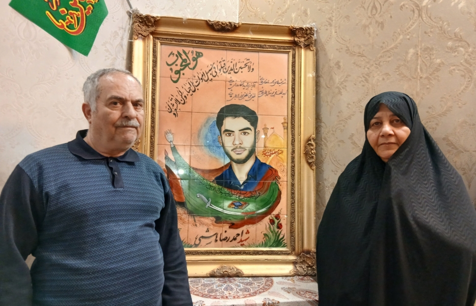 اسم این بچه را «احمدرضا» بگذارید