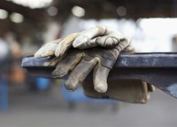 تأثیر قطعی های مکرر برق بر شرکت‌های تولیدی و صنعتی