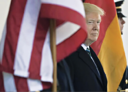 همه گام های دشمن به سمت ایران