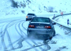 بارش برف و باران در محورهای شمالی