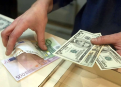 قیمت دلار امروز ۸ بهمن ۱۴۰۴ 