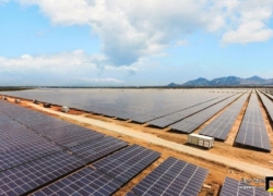 ۱۲۴ نیروگاه خورشیدی ۳ مگاواتی وارد مدار شد