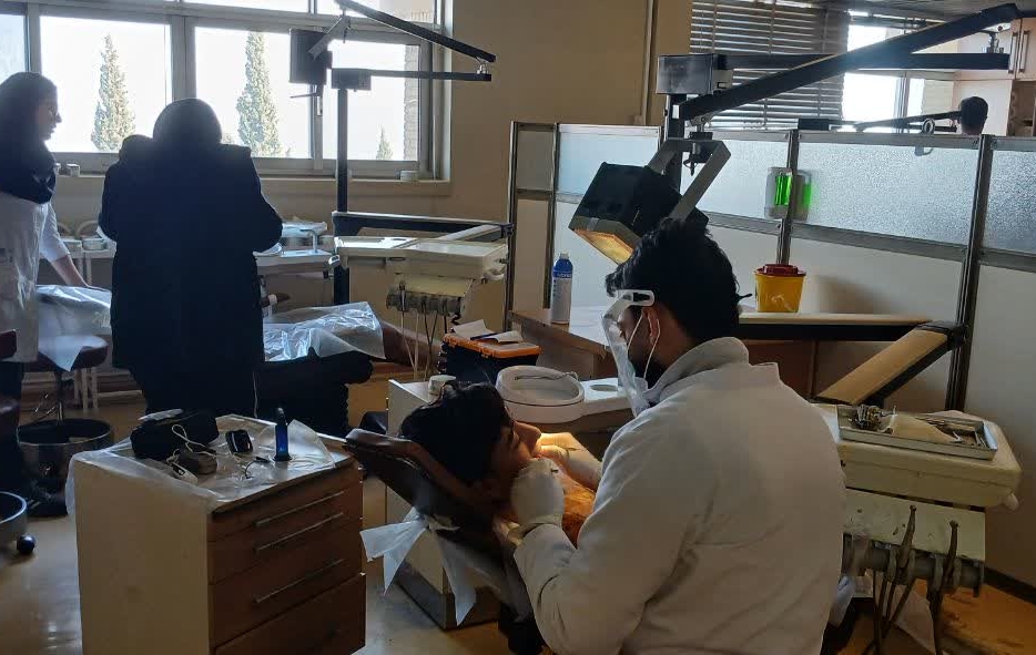 اجرای طرح «کرامت حسینی۲» برای مددجویان در دانشکده دندانپزشکی