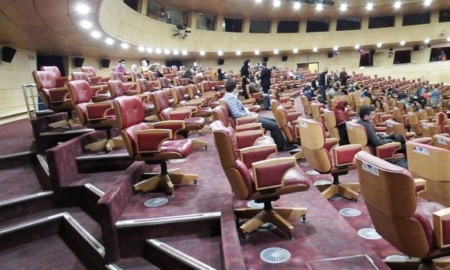 پاسخ‌های گمشده در لابه‌لای صندلی‌های خالی!