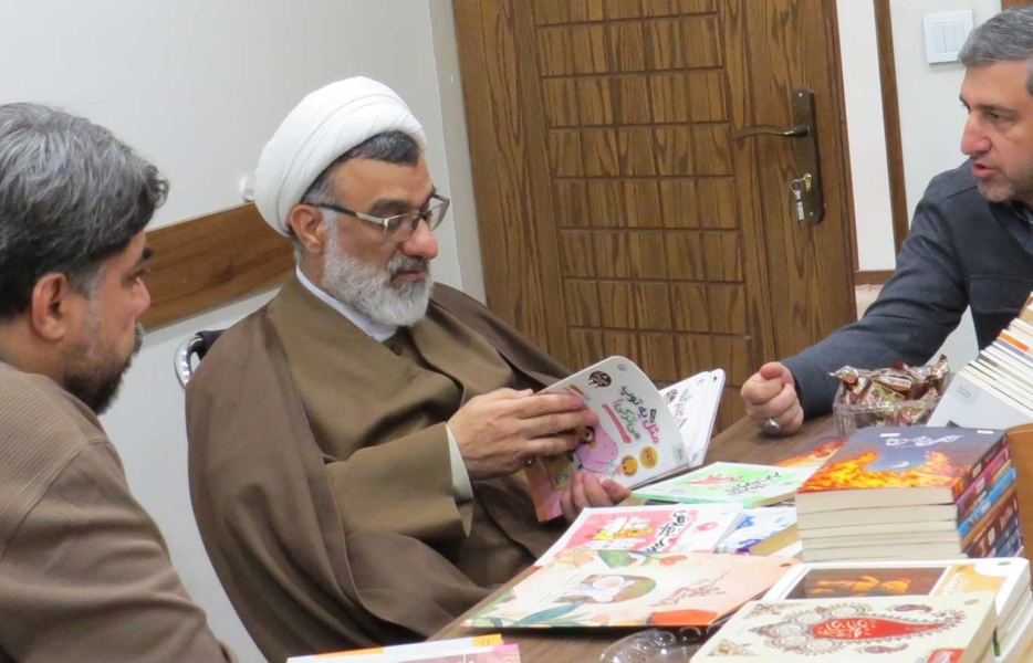 تأکید دبیر شورای عالی انقلاب فرهنگی بر گسترش اندیشه علوی