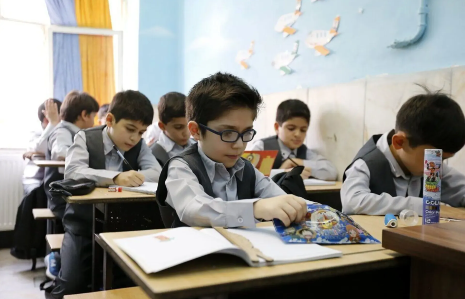 تکالیف اجباری نوروزی دانش‌آموزان ممنوع شد
