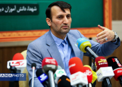  دانشجو معلمان پس از اتمام تعهد، کارت پایان خدمت دریافت می‌کنند