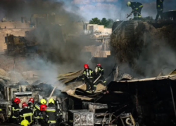 مهار سریع آتش‌سوزی انبار لوازم خانگی در بازار اصفهان