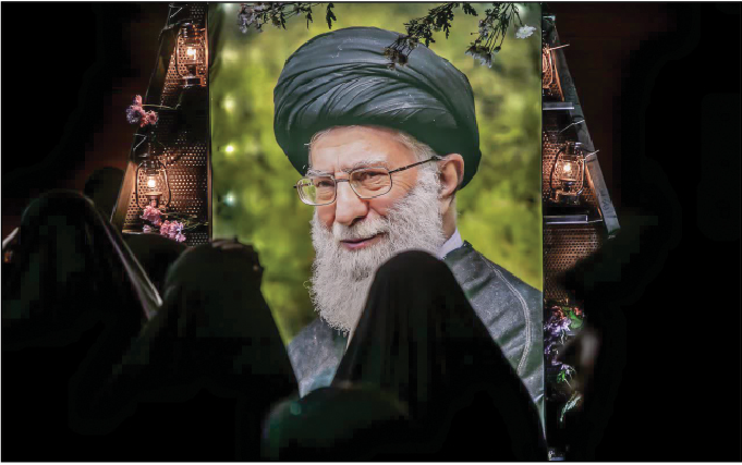 امام شهید ما زنده است زنده‌تر از همیشه!