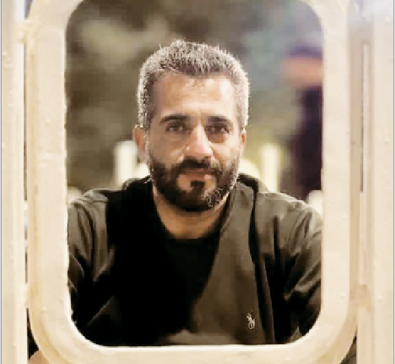 قاب شهادتش را در گلستان شهدا بست و رفت!