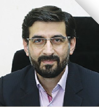 تجلیل از خانواده شهید آقاپور هم‌زمان با مراسم چهلم رهبر شهید انقلاب