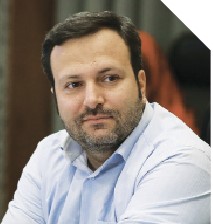 نگاه مدیریت شهر به بازسازی پس از جنگ همچون یک پروژه شاخص باشد