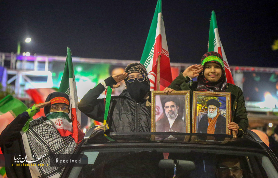 لبخند تو را دیرزمانی است ندیدم