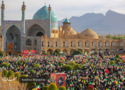 مراسم عزاداری چهلمین روز شهادت رهبر انقلاب در اصفهان