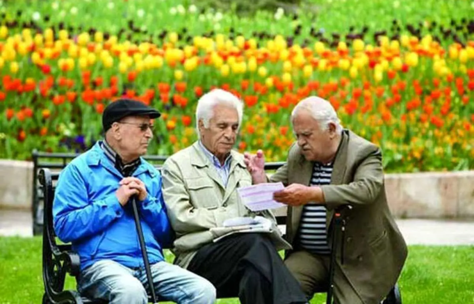 تمدید یک‌ماهه بیمه تکمیلی بازنشستگان کشوری تا پایان اردیبهشت ۱۴۰۵
