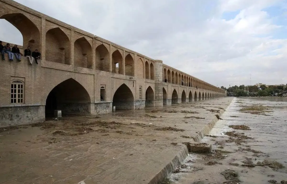 زمان بازگشایی زاینده‌رود اعلام شد