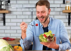 غذا چگونه اخلاق را تغییر می‌دهد؟