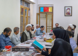 نشست گفت‌وگو پیرامون مجموعه کتاب‌های «حوالی ۵۷» درباره انقلاب اسلامی در اصفهان