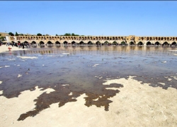 آب در زاینده‌رود جاری شد