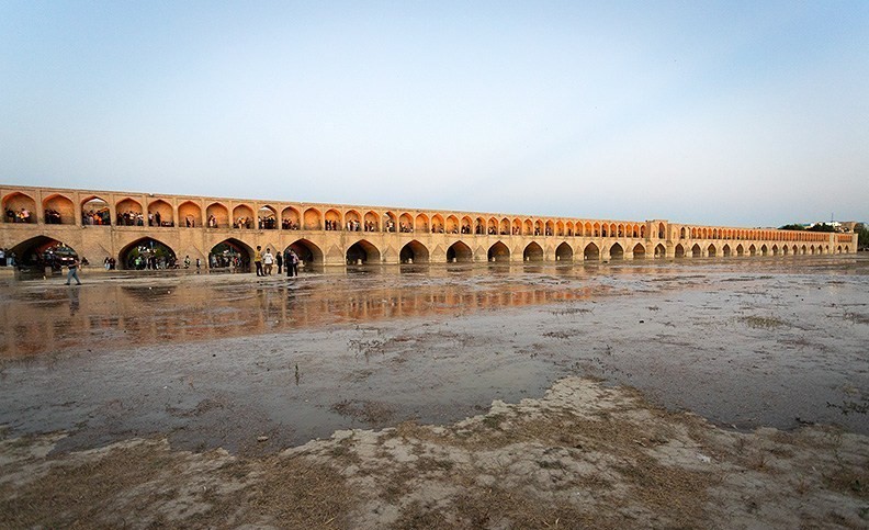 افزایش خروجی سد زاینده‌رود