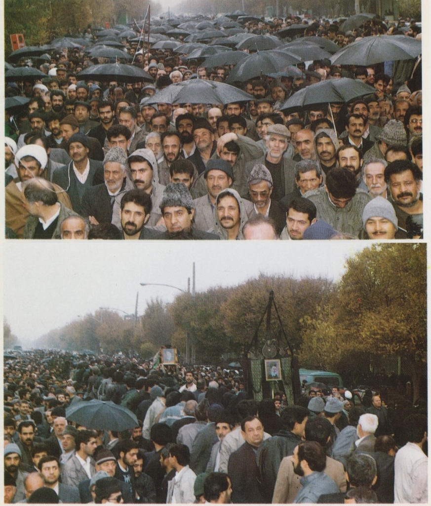 تشییع جنازه گسترده مرحوم حاج آقا احمد امامی زیر باران شدید- عکس برگرفته از کتاب "یادواره آیت‌الله فقیه امامی" به قلم داماد ایشان آیت‌الله سید حجت موحد ابطحی.
