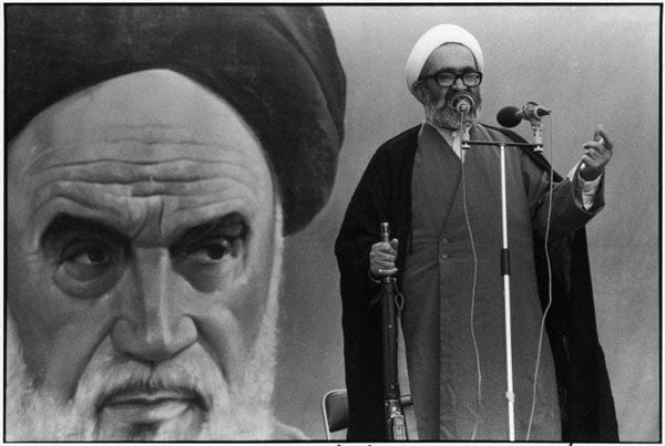 ناآرامی&zwnj;های نجف&zwnj;آباد پس از عزل آیت&zwnj;الله منتظری چگونه مدیریت شد؟