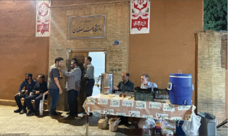 چند قدم آن‌طرف‌تر از خیابان!
