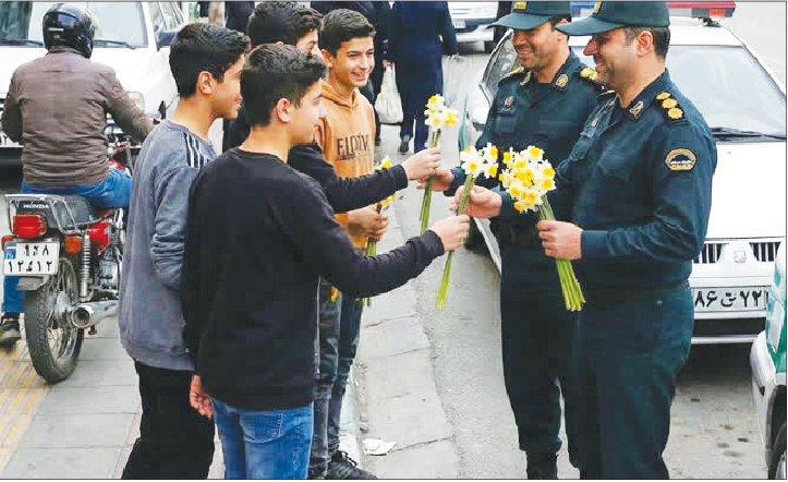 نوجوان باید بار انقلاب را به دوش بگیرد