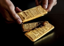 قیمت طلا جهانی امروز چهارشنبه ۱۰ تیر ۱۴۰۵ کاهش یافت