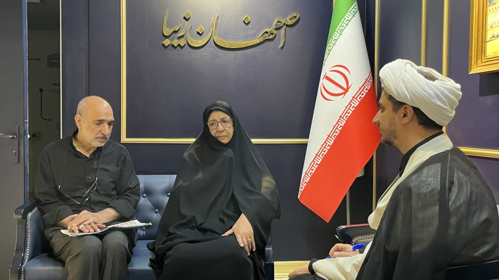 روزنامه اصفهان زیبا- گفتگوی جواد جلوانی با دکتر ابراهیم اسفندیاری و همسرشان سیده مهوش شهیدی