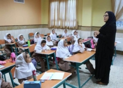 جبران کمبود معلم در مدارس با کمک بازنشستگان و نیروهای حق‌التدریس