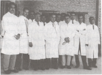 در کنار همکاران بیمارستان