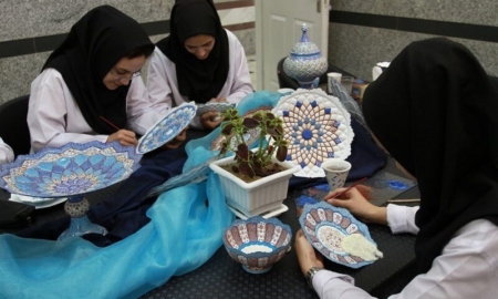زنان و نگاهی همه‌جانبه به کار