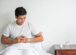 چگونه نفخ معده را درمان کنیم؟