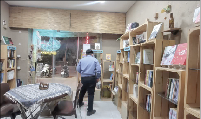 پاتوق کتابی در دل مسجد