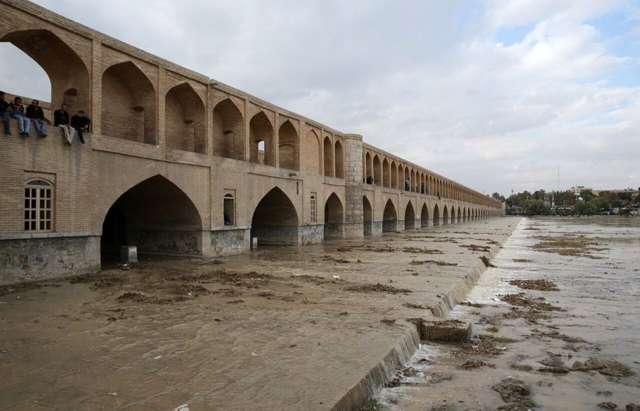 جریان زاینده‌رود تا ۱۵ شهریور ادامه دارد