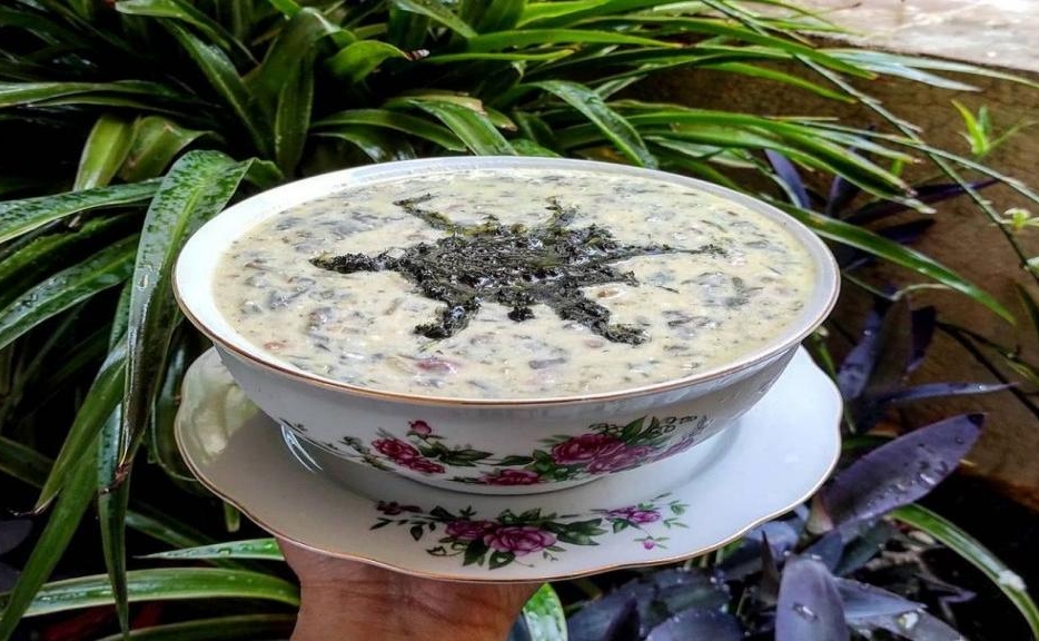 طرز تهیه آش خرفه؛ غذایی سنتی و مقوی
