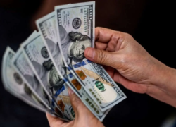 قیمت دلار امروز ۱۹ مهر ۱۴۰۵