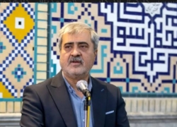 هرس ۳۵۳هزار مترمربع پرچین در فضای سبز منطقه۵ اصفهان